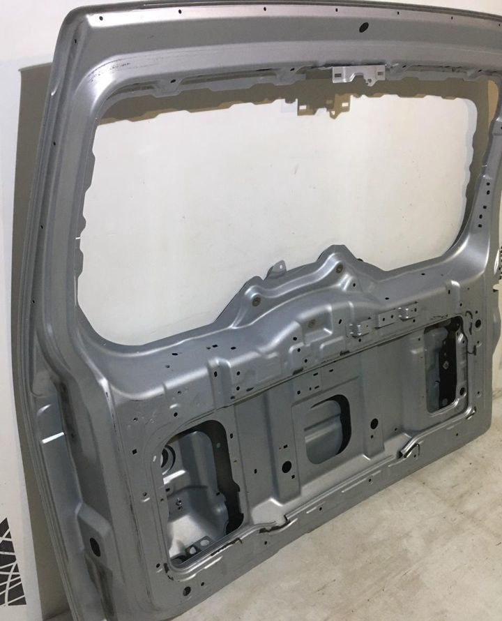 Крышка багажник Mitsubishi Pajero 4 oem 5821A095 (скл-3)