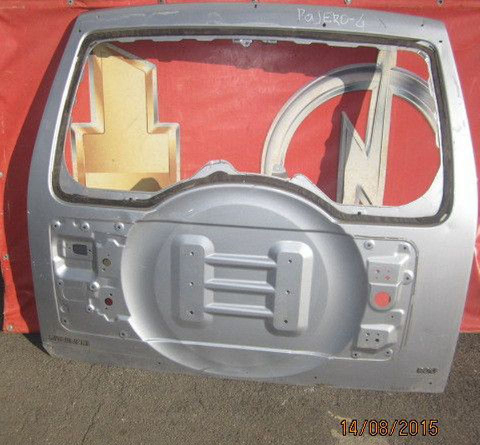 Крышка багажник Mitsubishi Pajero 4 oem 5821A095 (скл-3)
