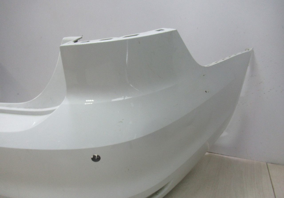 Бампер задний Volkswagen Jetta 6 рест oem 5CU807421C (вмятина+трещина) Бампер задний Volkswagen Jetta 6 рест oem 5CU807421C (вмятина+трещина)