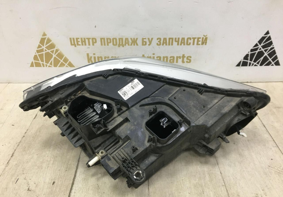 Фара ЛЭД LED левая BMW X1 F48 OEM 63117472219