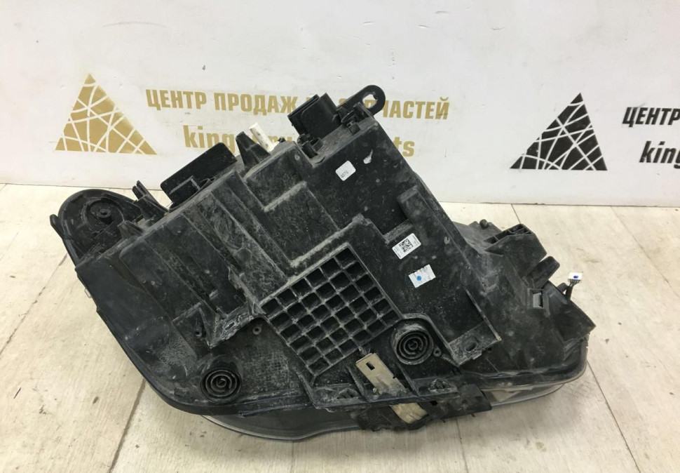 Фара ЛЭД LED левая BMW X1 F48 OEM 63117472219