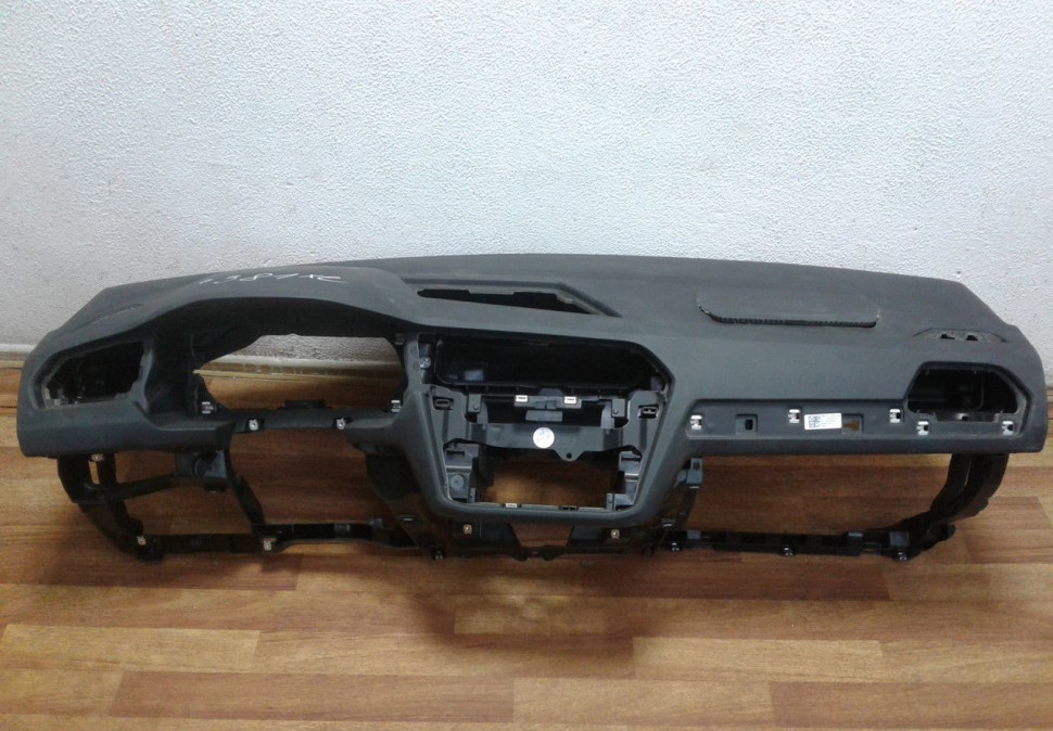 Торпедо Volkswagen Tiguan 2 (17>) (сработанная) oem 5NB858296
