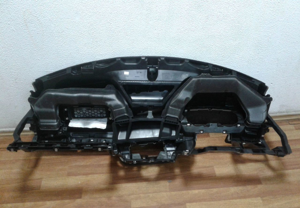 Торпедо Volkswagen Tiguan 2 (17>) (сработанная) oem 5NB858296