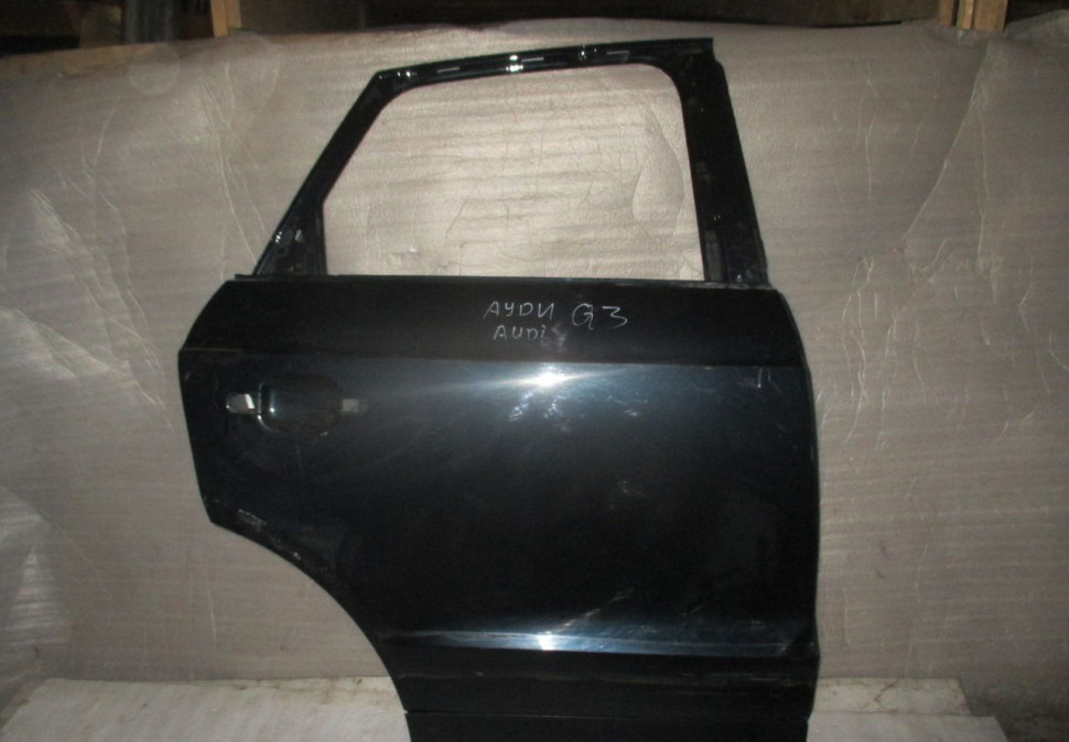 Дверь задняя правая Audi Q3 8U oem 8U0833052 (скл-3)