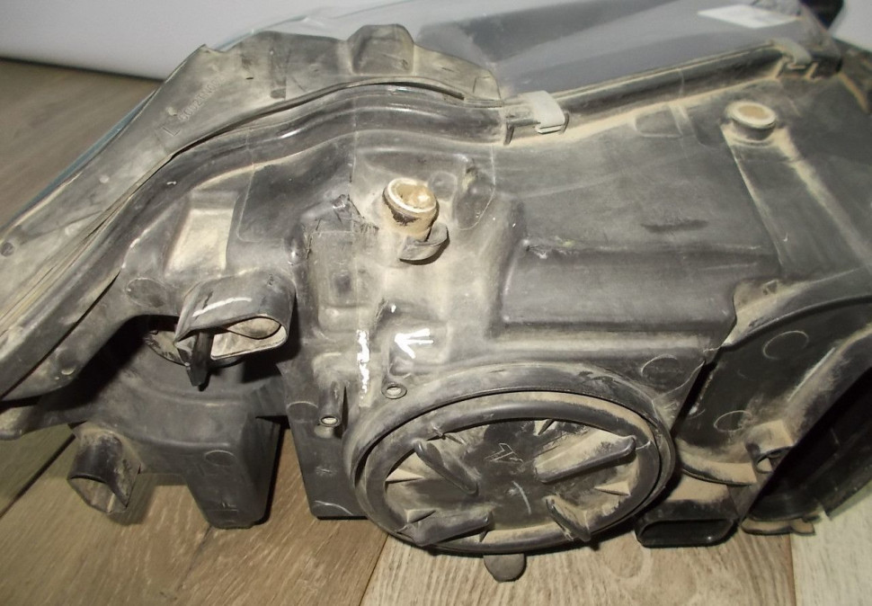 Фара ксенон левая бу BMW X3 F25 рестайлинг OEM 7400017
