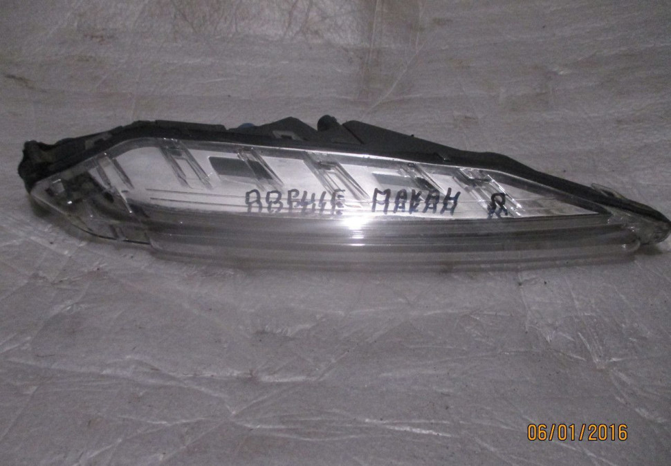 Ходовые огни (дхо) правый Porsche Macan (дефект)