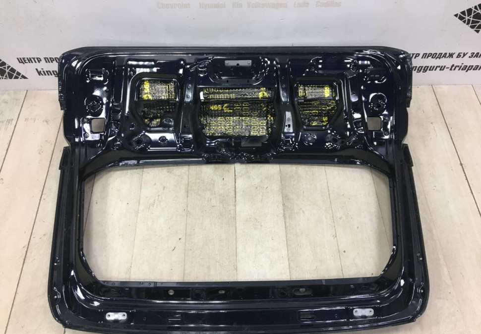 Крышка багажника Volkswagen Touareg 3 2018 oem 760827025C