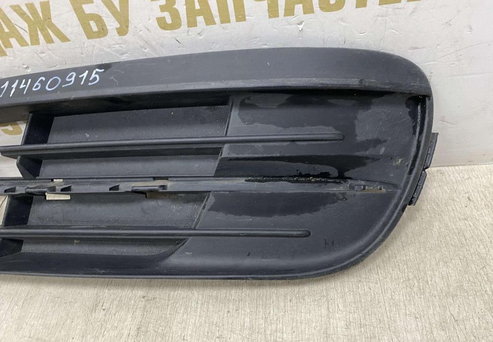 Решетка противотуманной фары левая BMW 5 F10 OEM 51117331735