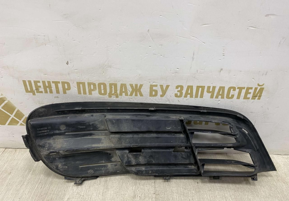 Решетка противотуманной фары левая BMW 5 F10 OEM 51117331735