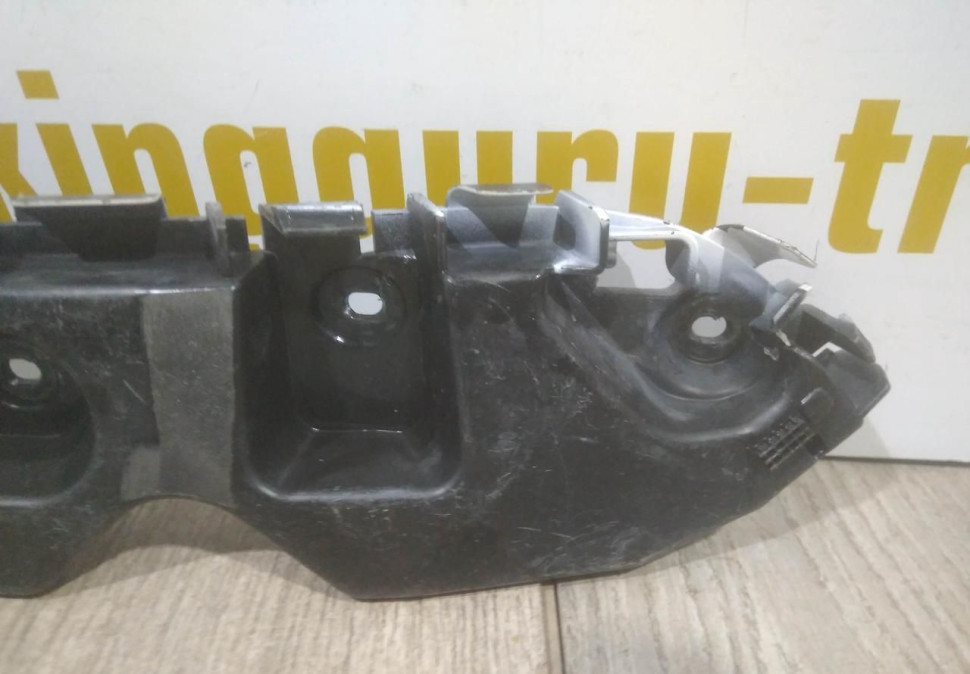 Кронштейн переднего бампера левый бу Renault Duster OEM 622239404R