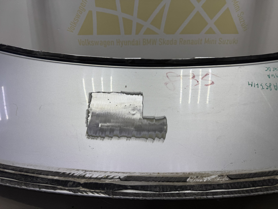 Крышка багажника бу Skoda Octavia A7 (скл-3) OEM 5E5827023B Крышка багажника бу Skoda Octavia A7 (скл-3) OEM 5E5827023B