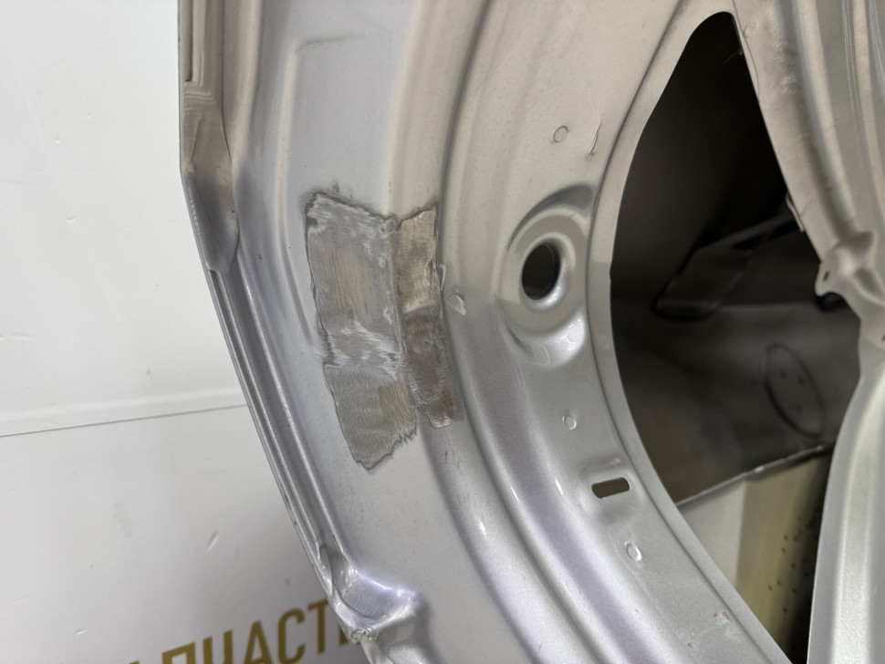 Крышка багажника бу Skoda Octavia A7 (скл-3) OEM 5E5827023B Крышка багажника бу Skoda Octavia A7 (скл-3) OEM 5E5827023B