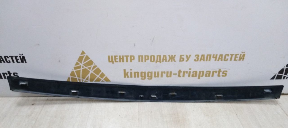 Молдинг капота Cadillac Escalade 3 06-14 oem 15907251