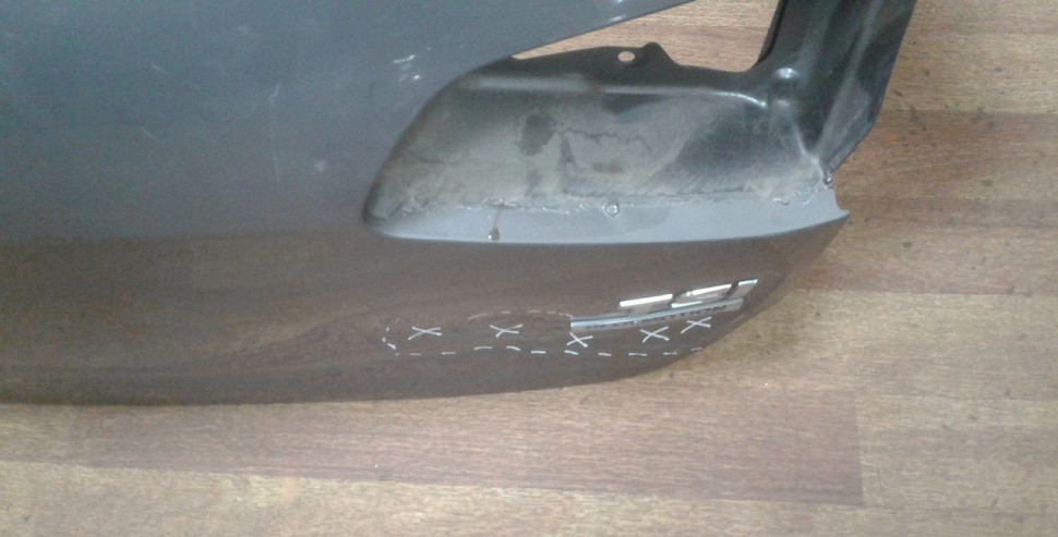 Крышка багажника Volkswagen Golf 7 oem 5G6827025H (вмятина) Крышка багажника Volkswagen Golf 7 oem 5G6827025H (вмятина)