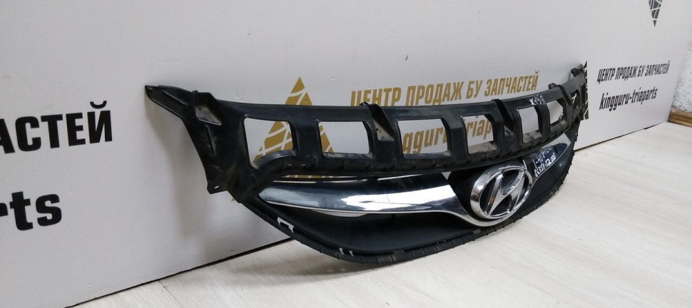 Решетка радиатора Hyundai i 40 дорест 11-15 oem 863513Z000 Решетка радиатора Hyundai i 40 дорест 11-15 oem 863513Z000