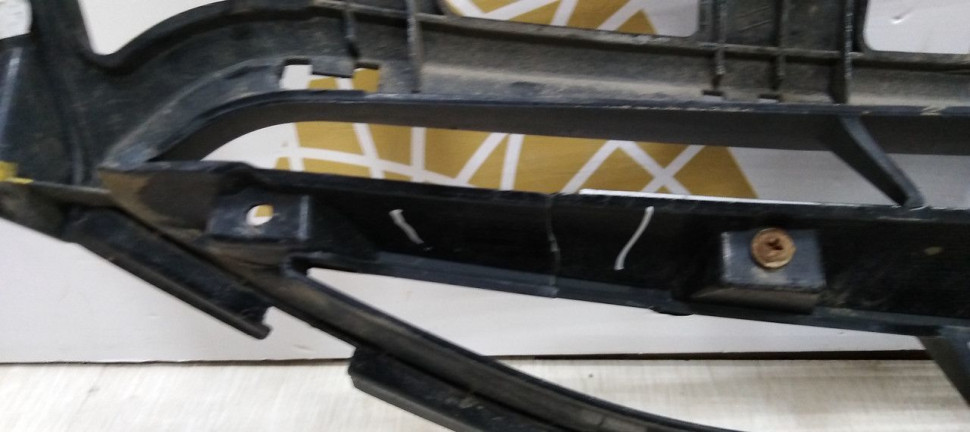 Решетка радиатора Hyundai i 40 дорест 11-15 oem 863513Z000 Решетка радиатора Hyundai i 40 дорест 11-15 oem 863513Z000