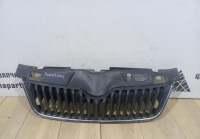 Решетка радиатора бу Skoda Fabia 2 OEM 5J0853668C