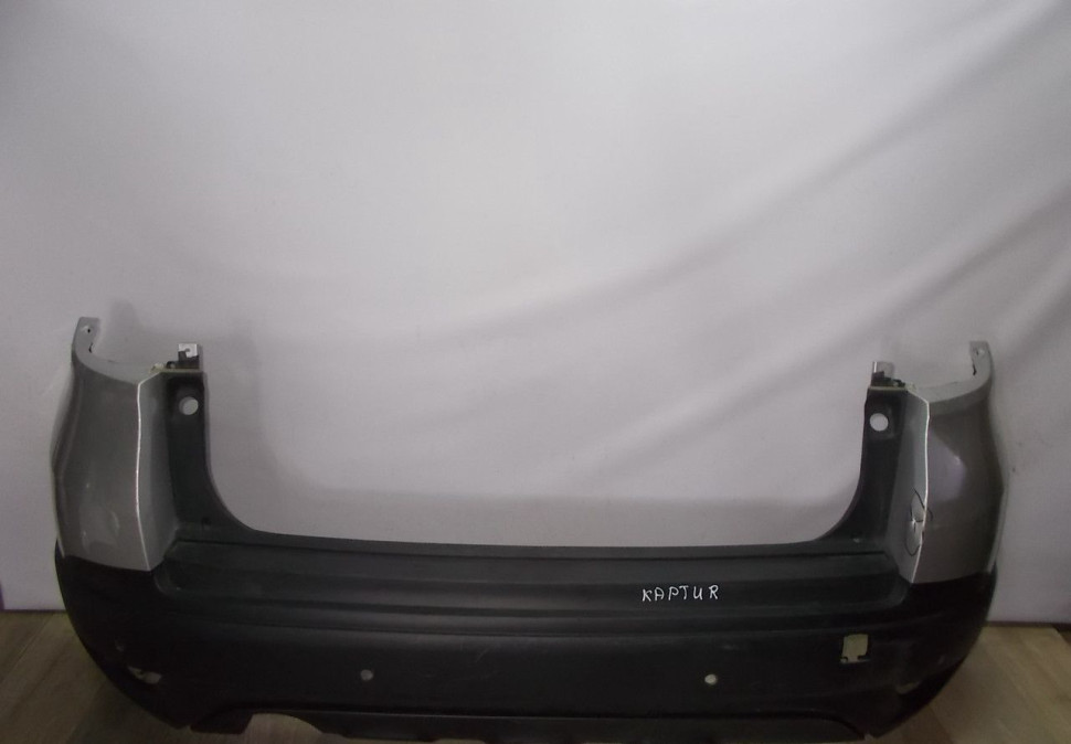 Бампер задний бу Renault Kaptur OEM 850220429R (В)