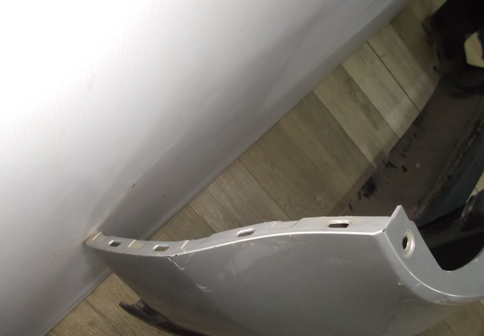 Бампер задний бу Renault Kaptur OEM 850220429R (В)