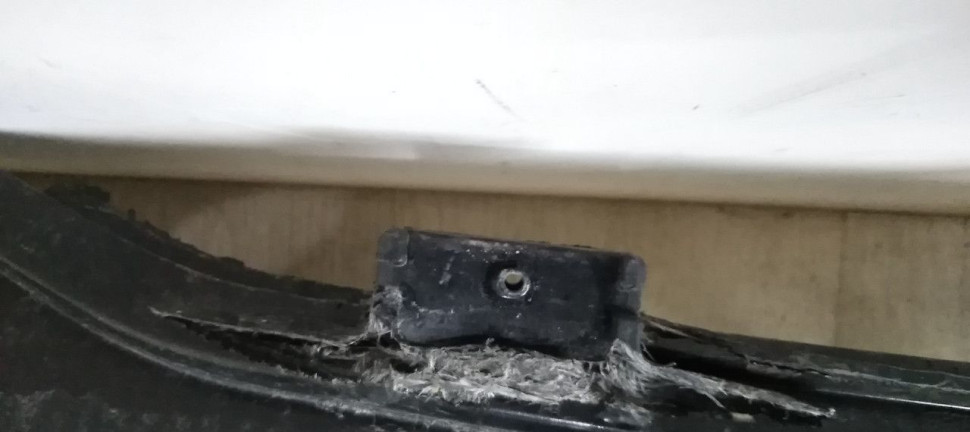 Усилитель заднего бампера Hyundai Tucson 3 oem 86630D7000 Усилитель заднего бампера Hyundai Tucson 3 oem 86630D7000