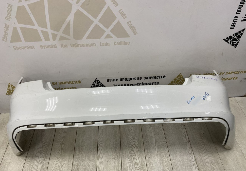 Бампер задний Skoda Rapid 2013 OEM 60U807421B Бампер задний Skoda Rapid 2013 OEM 60U807421B