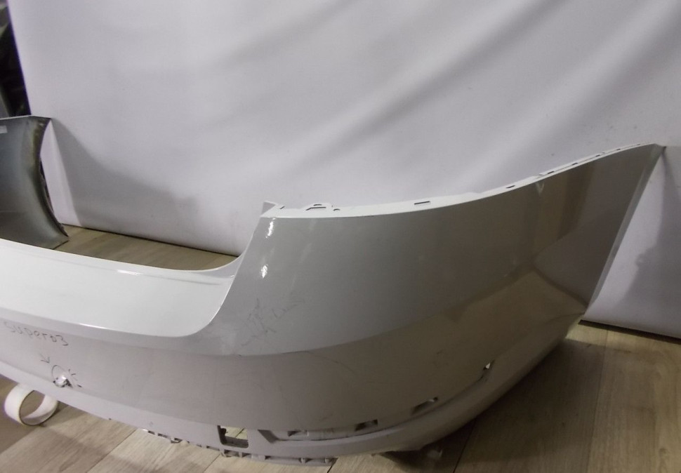 Бампер задний бу Skoda Superb 3 OEM 3V5807421