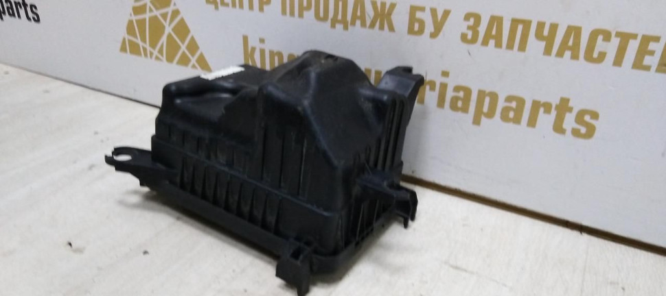 Корпус воздушного фильтра Hyundai Elantra 6 2015-2020 oem 28110f2000 Корпус воздушного фильтра Hyundai Elantra 6 2015-2020 oem 28110f2000