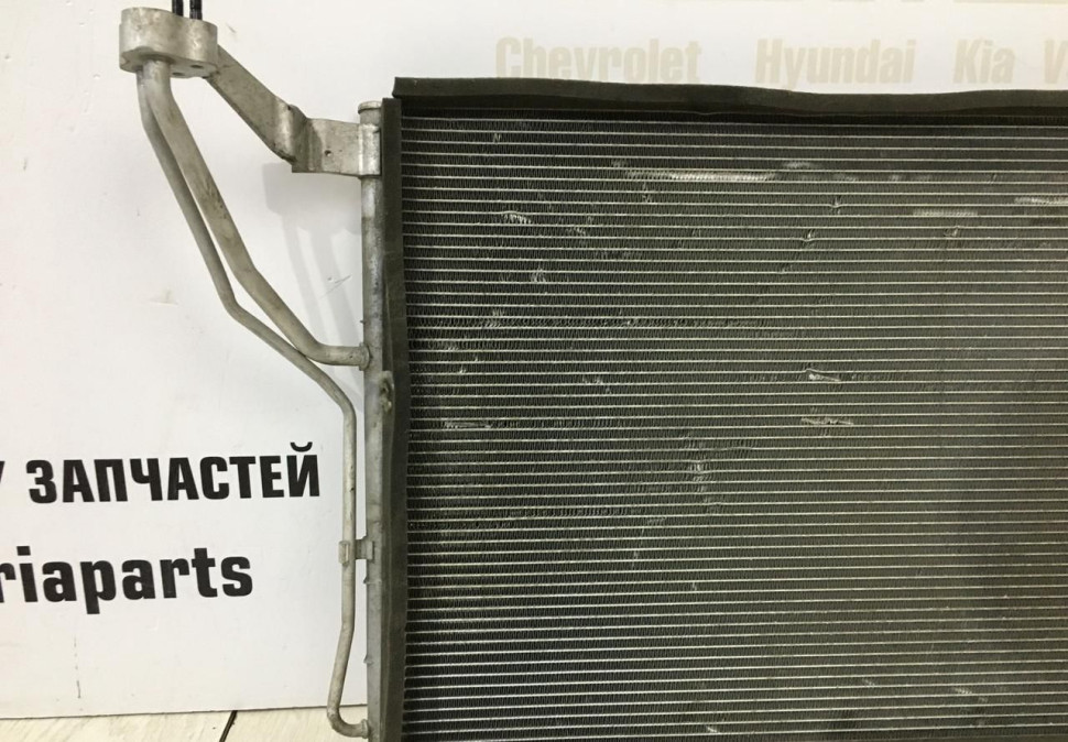 Радиатор кондиционера Hyundai Grand Starex H1 2007-2018 oem 976064H200