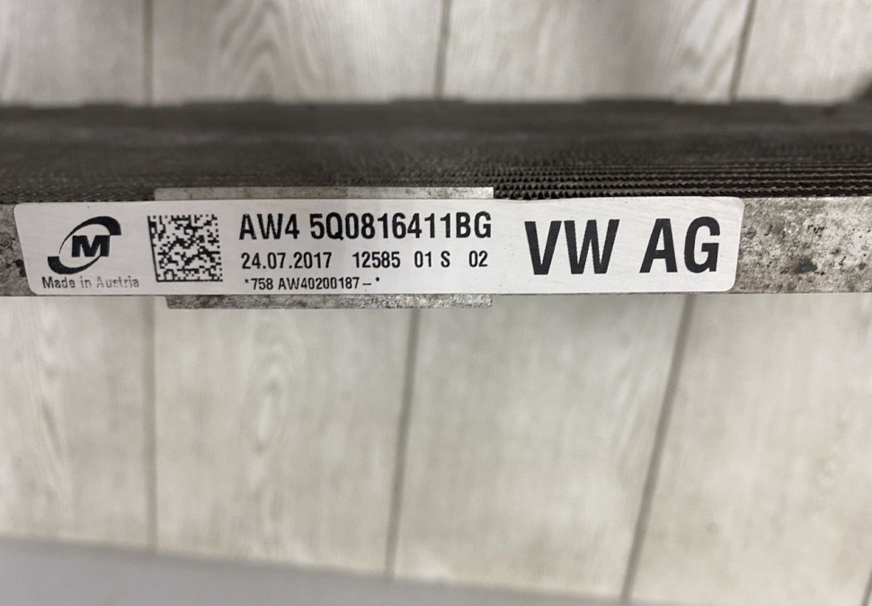 Радиатор кондиционера Skoda Octavia A7 OEM 5Q0816411BG Радиатор кондиционера Skoda Octavia A7 OEM 5Q0816411BG