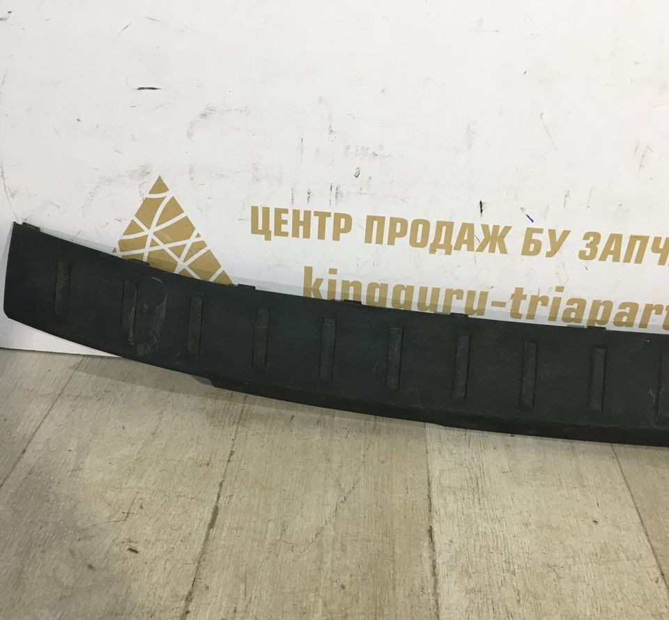 Накладка заднего бампера Chevrolet Orlando 10-15 oem 96895627