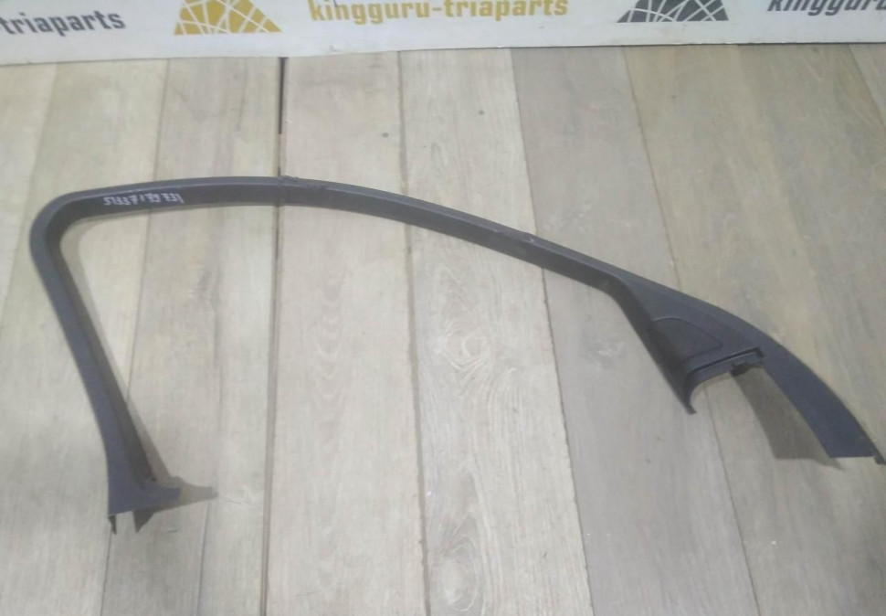 Уплотнитель стекла передней левой двери бу BMW X6 E71 OEM 51337179731 Уплотнитель стекла передней левой двери бу BMW X6 E71 OEM 51337179731