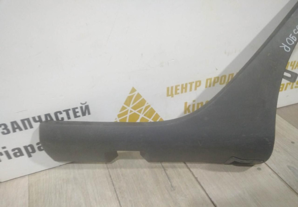 Молдинг крыла задний левый бу Renault Sandero 2 OEM 788A30590R Молдинг крыла задний левый бу Renault Sandero 2 OEM 788A30590R