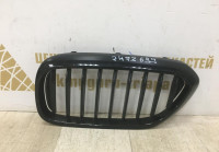 Решетка радиатора левая BMW 5 G30 OEM 51137473691