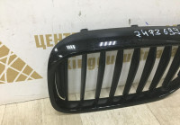 Решетка радиатора левая BMW 5 G30 OEM 51137473691