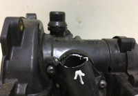 Термостат в сборе (92*C)  Volkswagen Polo 5  oem 06c121111 (слом.мал.часть)