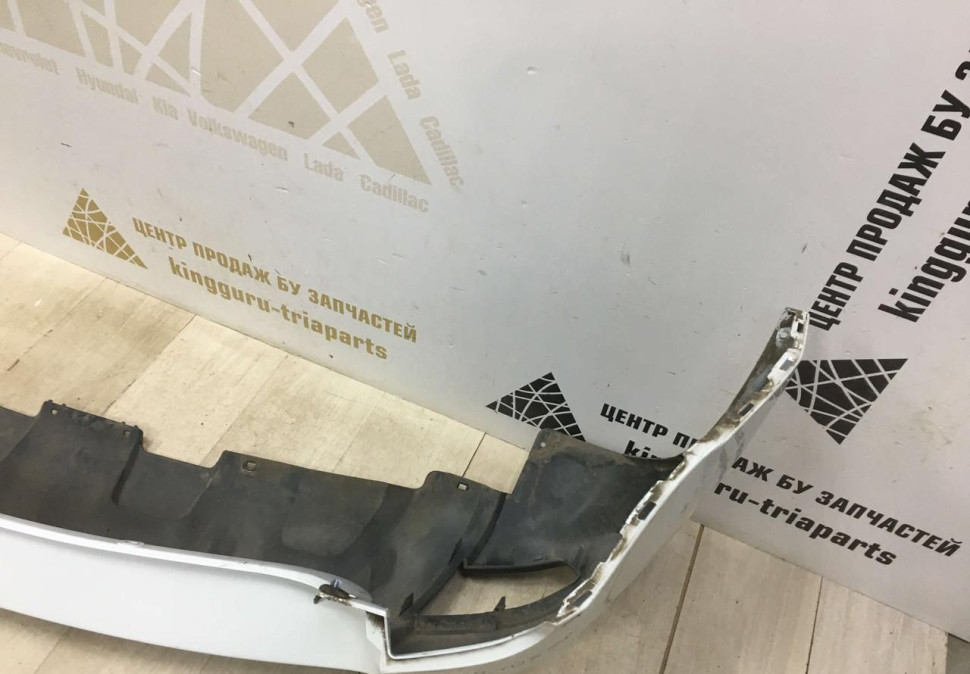 Бампер задний Renault Duster 2015   OEM  850221057R