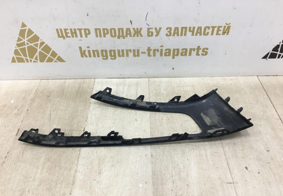 Решетка птф левая Volkswagen Touareg NF oem 7p6807489