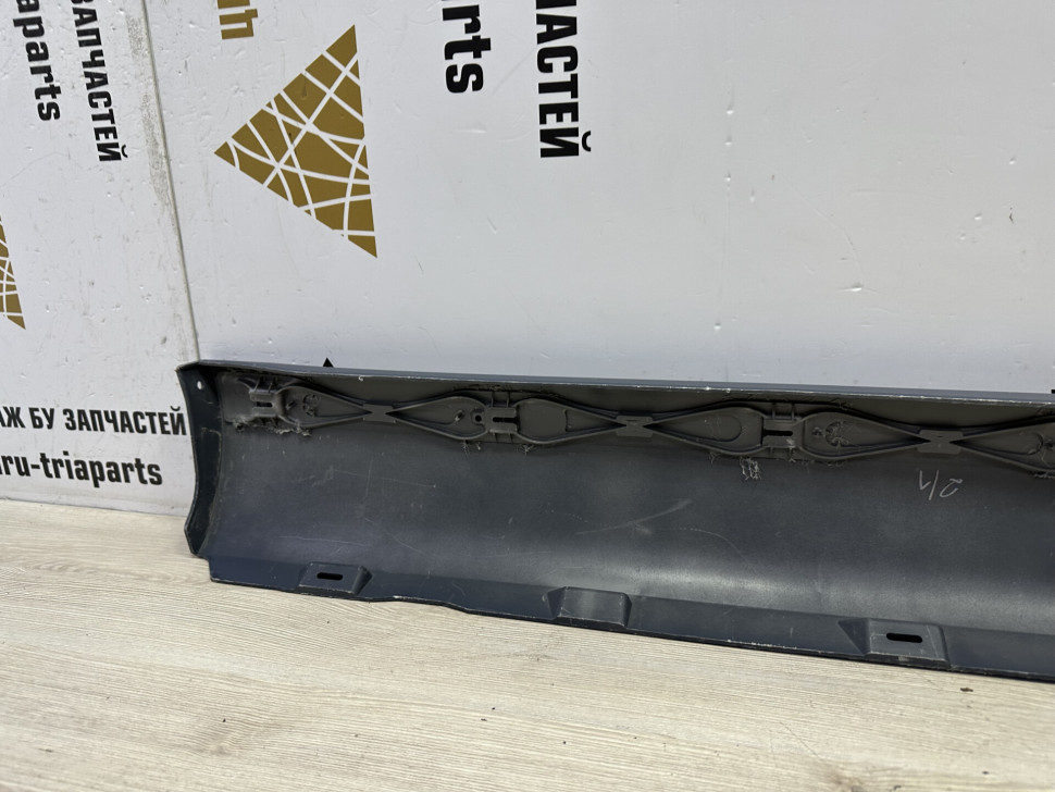 Порог левый бу Skoda Yeti OEM 5L0853855B Порог левый бу Skoda Yeti OEM 5L0853855B