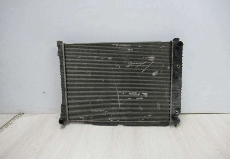 Радиатор охлаждения Chevrolet Captiva (06-11) oem 20777042