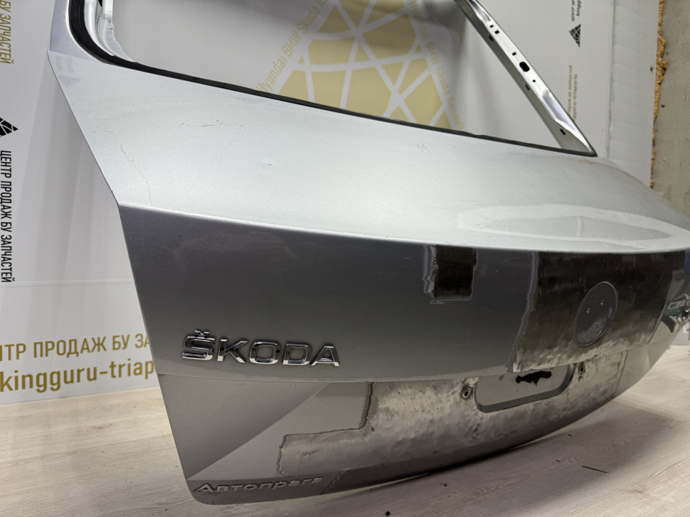 Крышка багажника Skoda Octavia A7 2013  OEM 5E5827023B