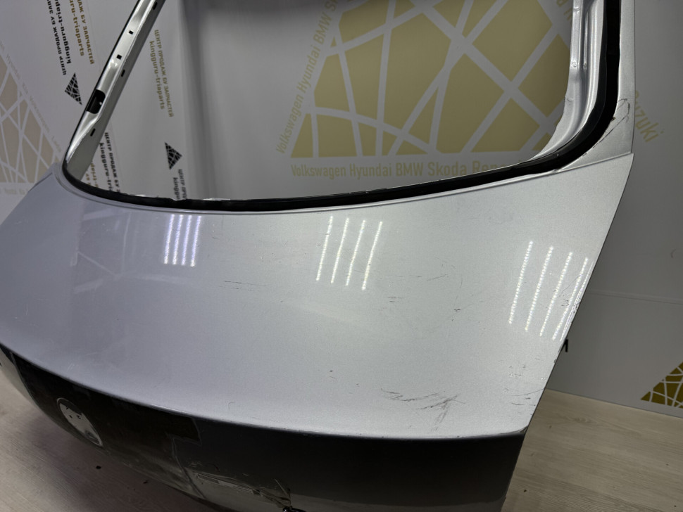 Крышка багажника Skoda Octavia A7 2013  OEM 5E5827023B
