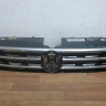 Решетка радиатора Volkswagen Tiguan 2 oem 5na853653 (трещина)