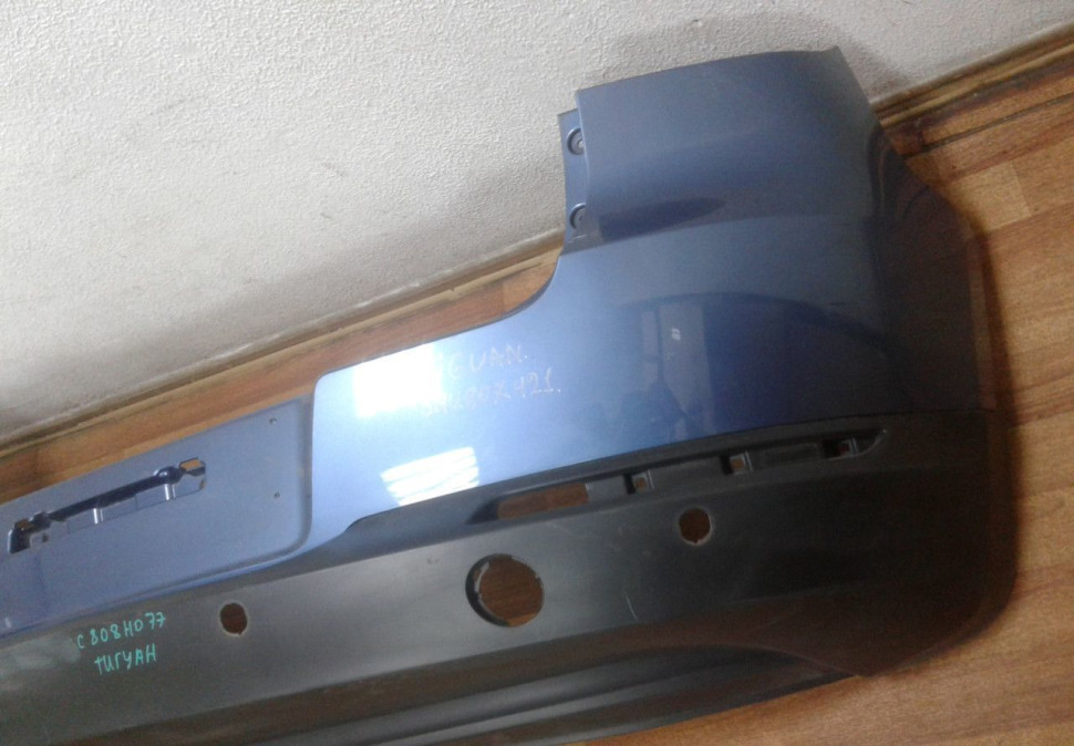 Бампер задний Volkswagen Tiguan (11-16) oem 5NU807421 (мал. вмятина) (скл-3)