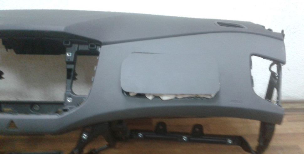 Торпедо с подушкой Hyundai Creta oem 84711M0000 (открыта)