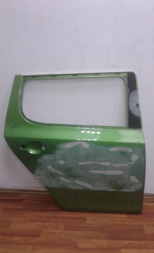 Дверь задняя правая бу Skoda Fabia 2 OEM 5J6833052