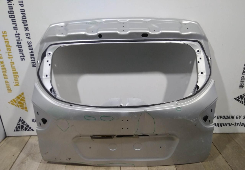 Крышка багажника бу Renault Kaptur OEM 901523137R