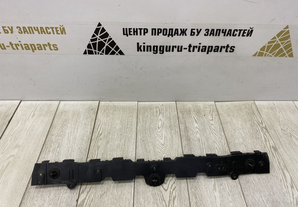 Кронштейн заднего бампера Renault Arkana OEM 850427897R