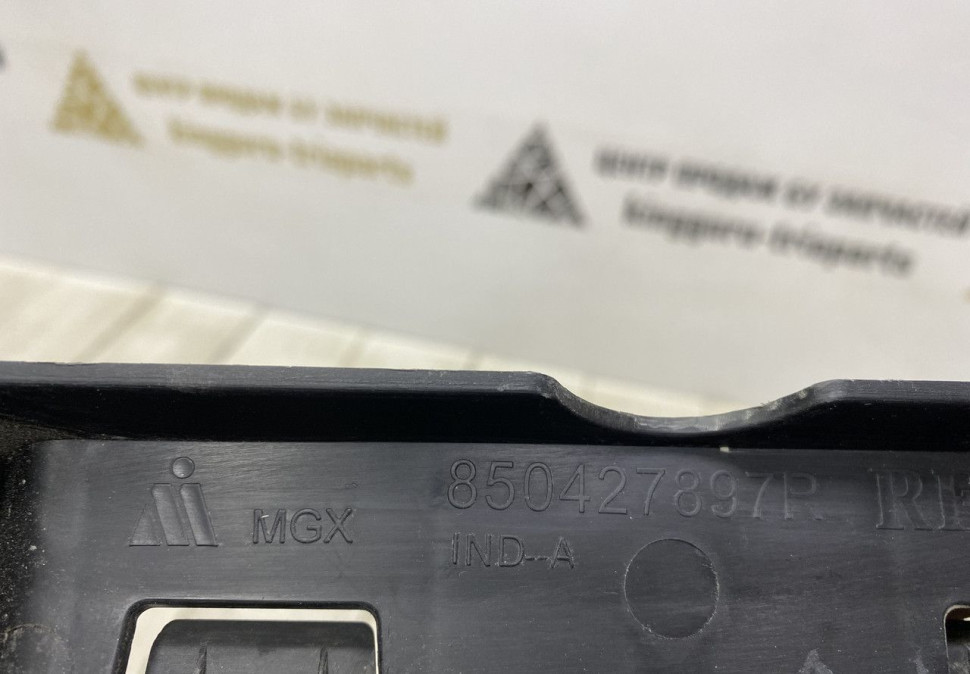 Кронштейн заднего бампера Renault Arkana OEM 850427897R Кронштейн заднего бампера Renault Arkana OEM 850427897R