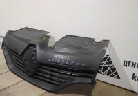 Решетка радиатора бу Renault Logan 2 OEM 623107605R