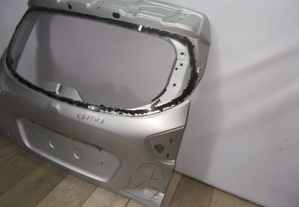 Крышка багажника бу Renault Kaptur OEM 901523137R